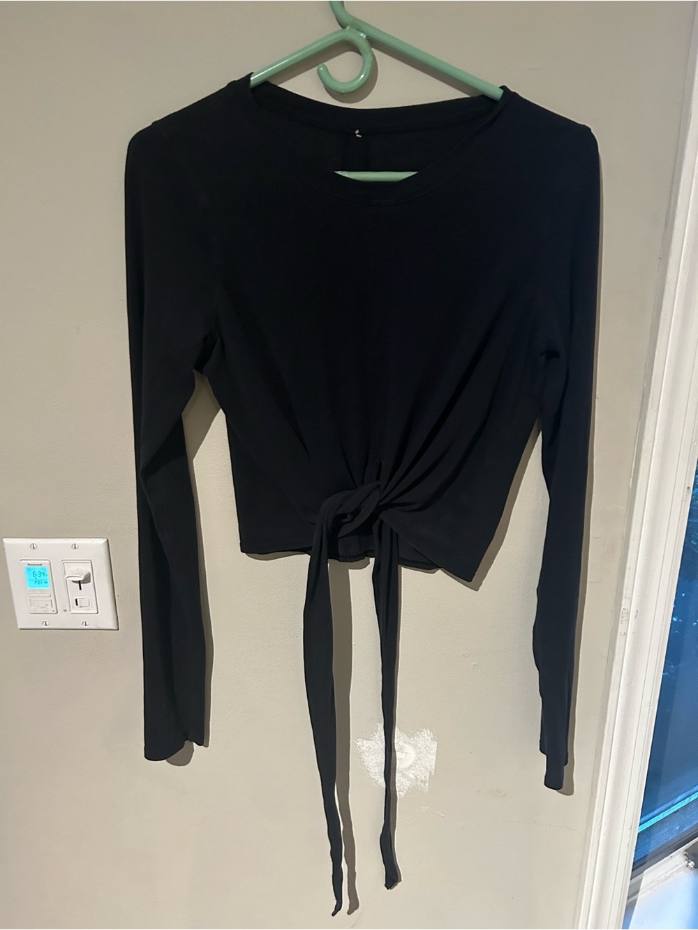 lululemon athletica Black Long-Sleeve Tie-Front Top